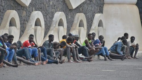 Migrants rescued off El Hierro Island