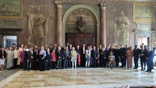 Nobel laureates and world leaders at the beginning of the World Meeting on Human Fraternity