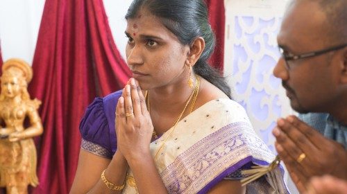 Hindus in prayer