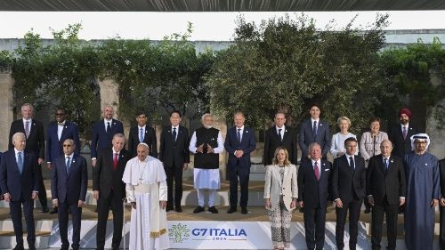 Uno scatto dal G7 in Puglia (Ansa)