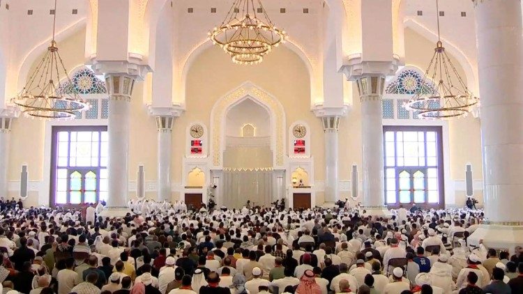 La partecipazione al funerale di Haniyeh a Doha, in Qatar